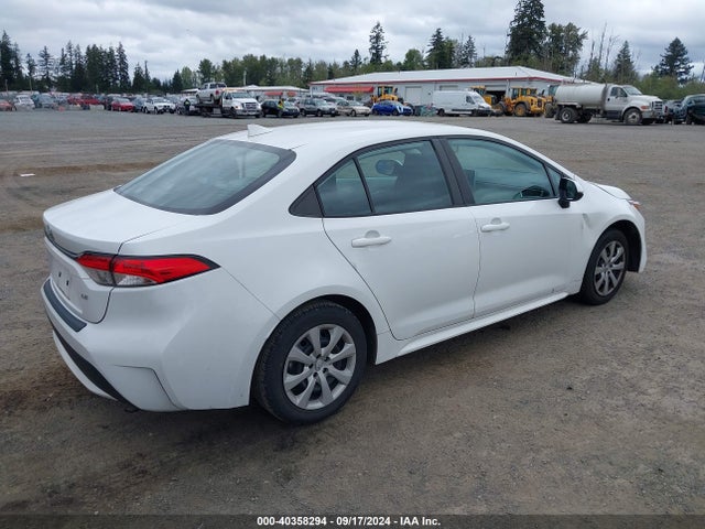 Toyota COROLLA LE 2021 5YFEPMAE5MP147364 Image 4