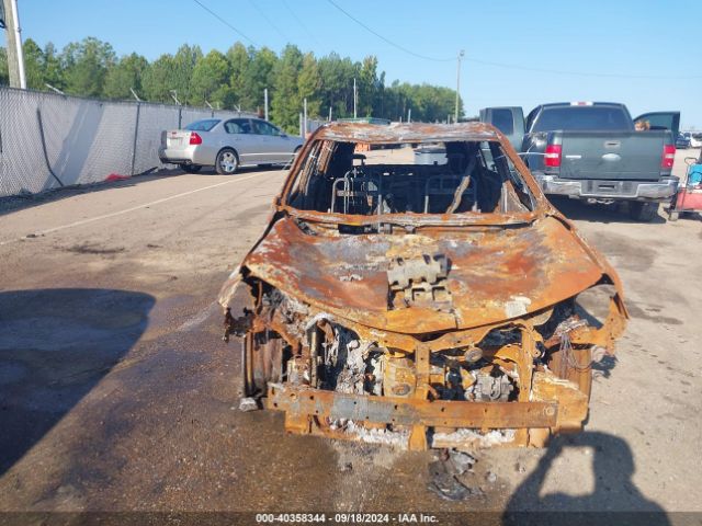 2T3ZFREV9HW332590 Toyota RAV4 LE