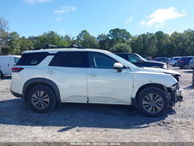 5N1DR3BA6NC257017 Nissan Pathfinder Sv 2wd