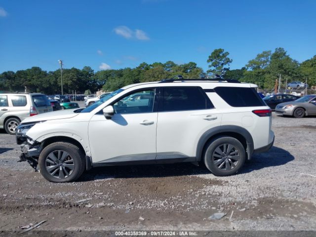5N1DR3BA6NC257017 Nissan Pathfinder Sv 2wd