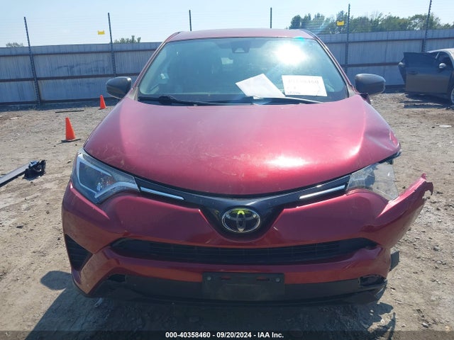 Toyota RAV4 LE 2018 2T3ZFREV3JW437468 Image 13