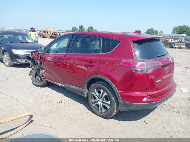 Toyota RAV4 LE 2018 2T3ZFREV3JW437468 Image 3