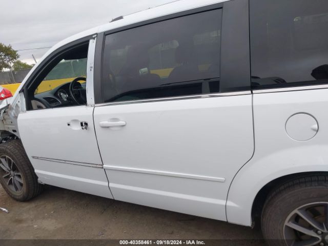 2C4RDGCGXHR735650 Dodge Grand Caravan Sxt