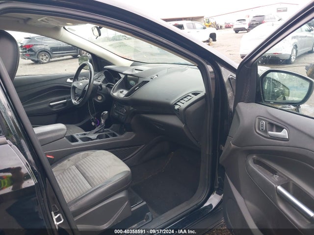 Ford ESCAPE SE 2017 1FMCU0GD9HUC86537 Image 5
