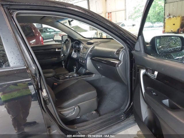 5XYKTCA61EG534890 KIA SORENTO LX