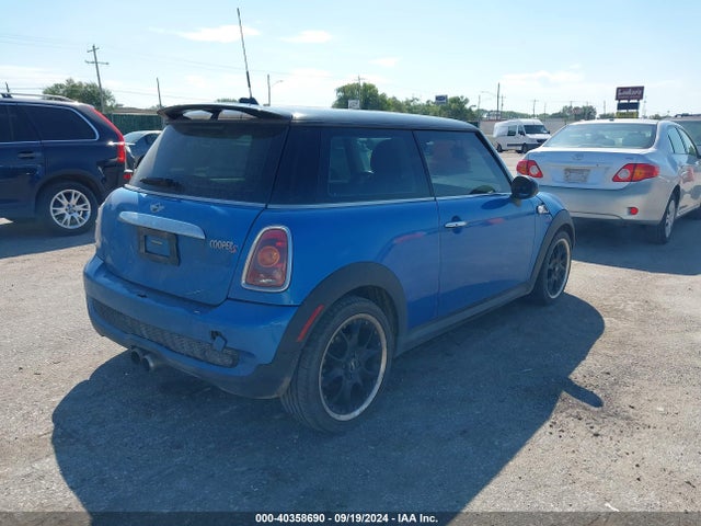 2009 MINI COOPER S WMWMF73529TT99793 Photo 3