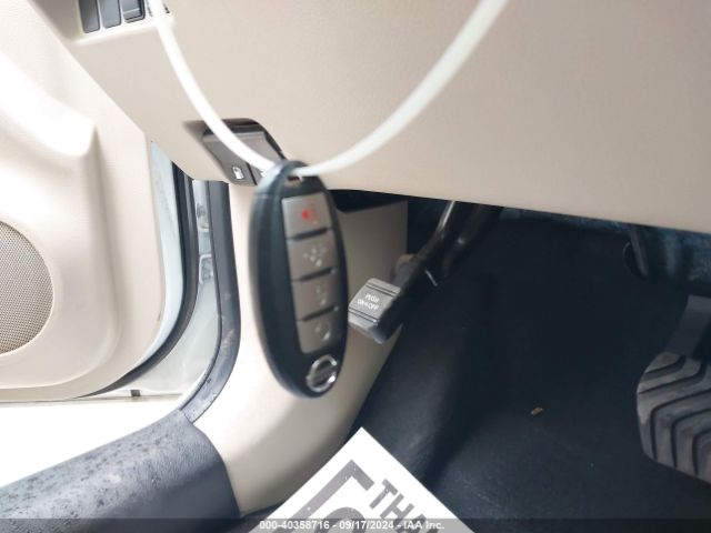 JN8AT2MT5HW154034 Nissan ROGUE SV