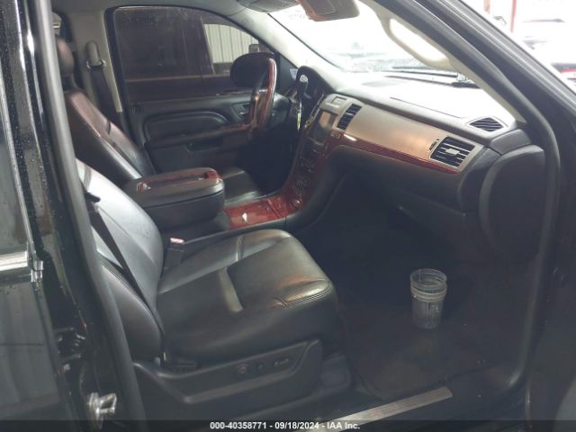 1GYS3JEF8ER202889 Cadillac Escalade Esv Premium