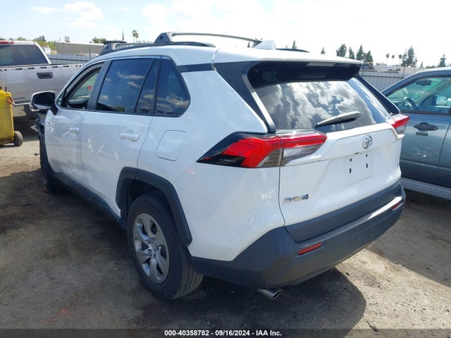 Toyota RAV4 LE 2021 2T3K1RFV1MW178739 Image 3