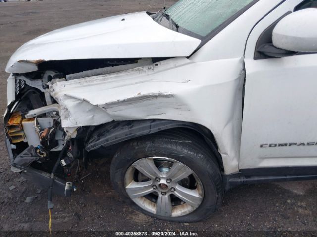 1C4NJDEB0GD541850 Jeep Compass Latitude