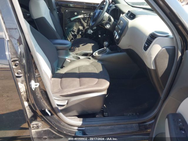 KNDJN2A22F7215431 KIA Soul