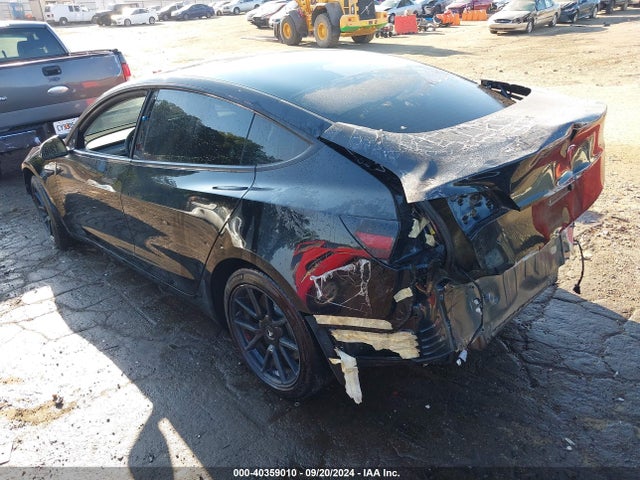 2021 TESLA MODEL 3 5YJ3E1EA3MF092105 Photo 2