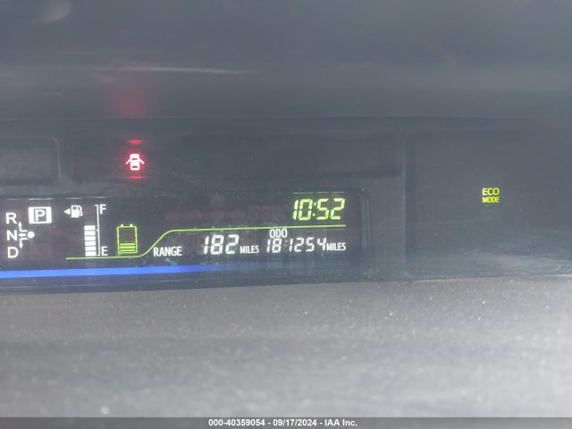 Toyota Prius V Two 2014 JTDZN3EU7E3337048 Image 15