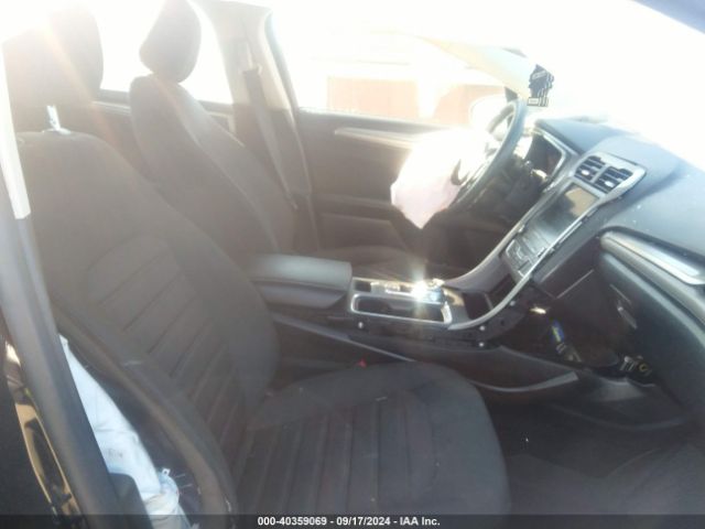 3FA6P0T99LR235622 Ford FUSION SE