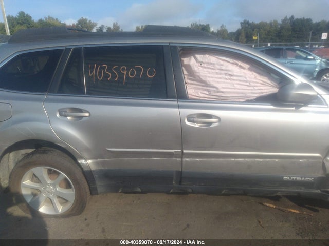 Subaru Outback 2.5i Premium 2014 4S4BRBCC7E3322250 Image 12