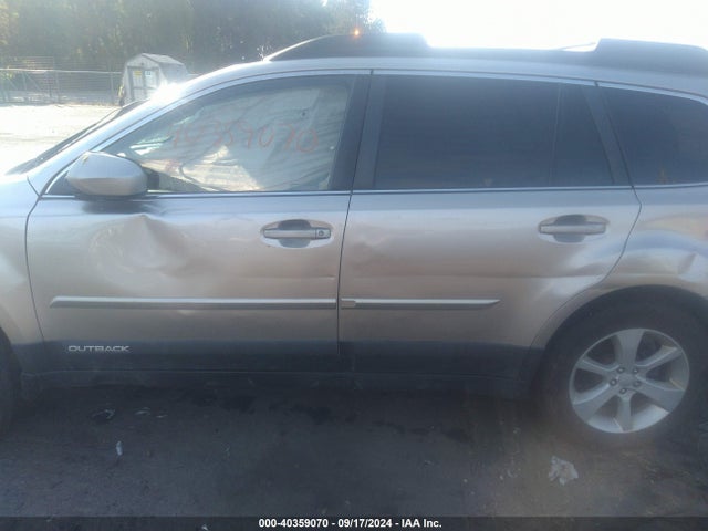 Subaru Outback 2.5i Premium 2014 4S4BRBCC7E3322250 Image 13