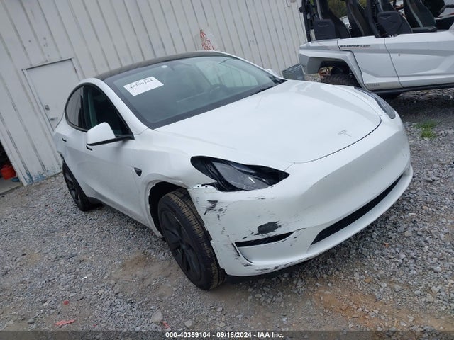 2024 TESLA MODEL Y 7SAYGDED8RA301132 Photo 0