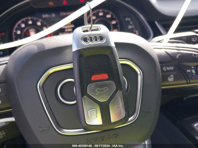 WA1LAAF79HD027734 Audi Q7 3.0t Premium