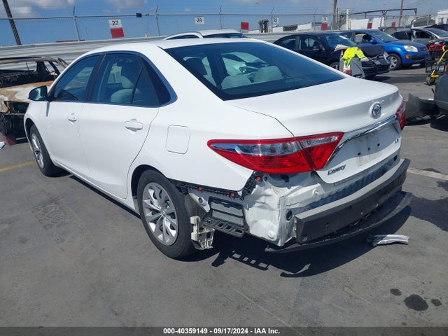 Toyota CAMRY LE 2015 4T4BF1FK9FR491452 Image 3