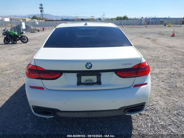 WBA7E2C53JG742918 BMW 740I