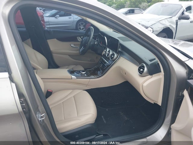 WDDWF8DB1KR481772 Mercedes-Benz C 300