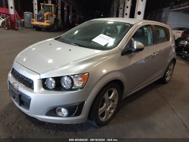 Chevrolet Sonic Ltz Auto 2015 1G1JE6SB6F4199038 Image 2