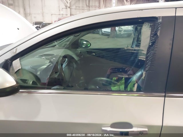 Chevrolet Sonic Ltz Auto 2015 1G1JE6SB6F4199038 Image 6