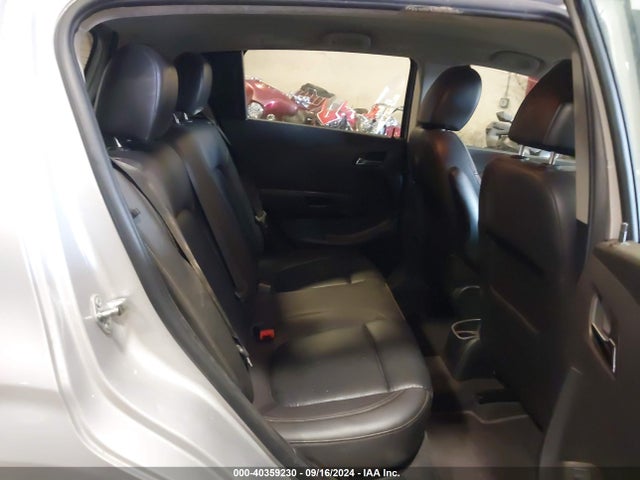 Chevrolet Sonic Ltz Auto 2015 1G1JE6SB6F4199038 Image 8