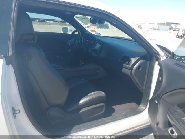 2C3CDZAG8GH232356 Dodge Challenger Sxt Plus