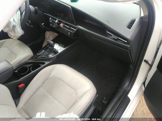 KNDCR3LE9P5046225 KIA Niro Ex Touring