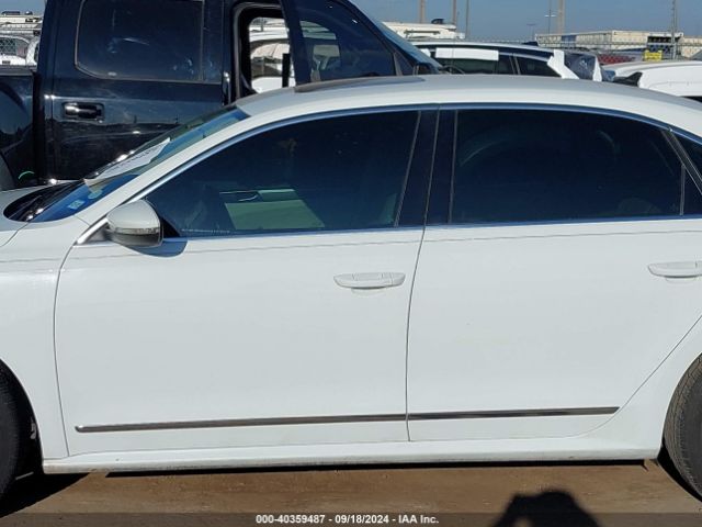 1VWCT7A3XHC019636 Volkswagen Passat 1.8t Sel Premium