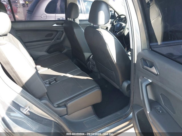 3VV3B7AXXJM187789 Volkswagen Tiguan 2.0t Se/2.0t Sel