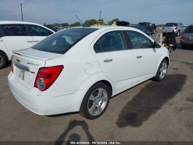 Chevrolet Sonic Ltz Auto 2015 1G1JE5SB6F4169371 Image 4