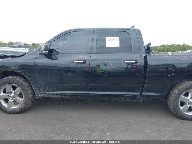 1C6RR7TT7HS552159 RAM 1500 Big Horn  4x4 6'4 Box
