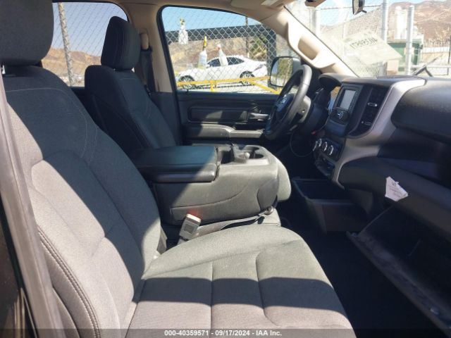 1C6RRECT4KN628012 RAM 1500 Tradesman Quad Cab 4x2 6'4 Box