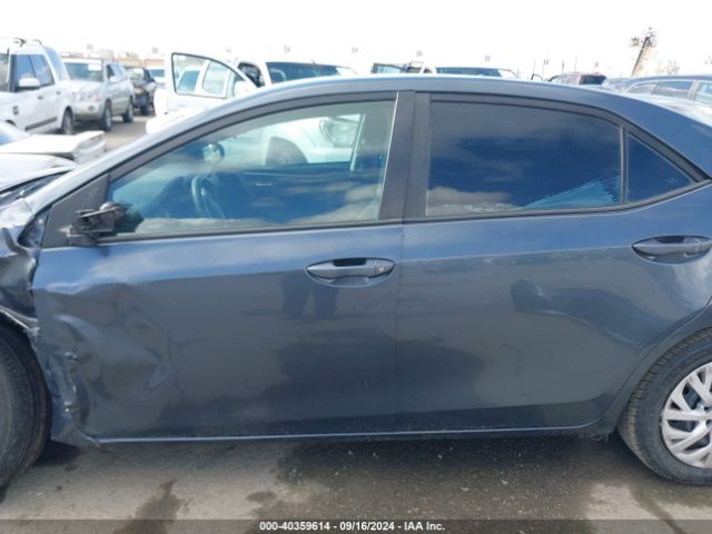 Toyota COROLLA LE 2018 5YFBURHE1JP790417 Image 15