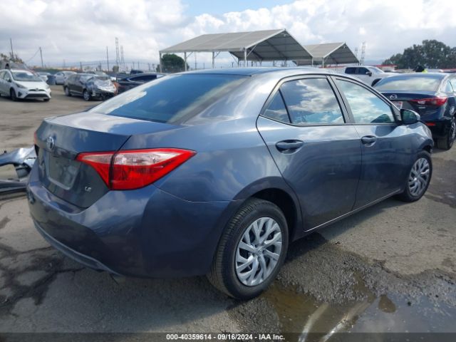 Toyota COROLLA LE 2018 5YFBURHE1JP790417 Image 4