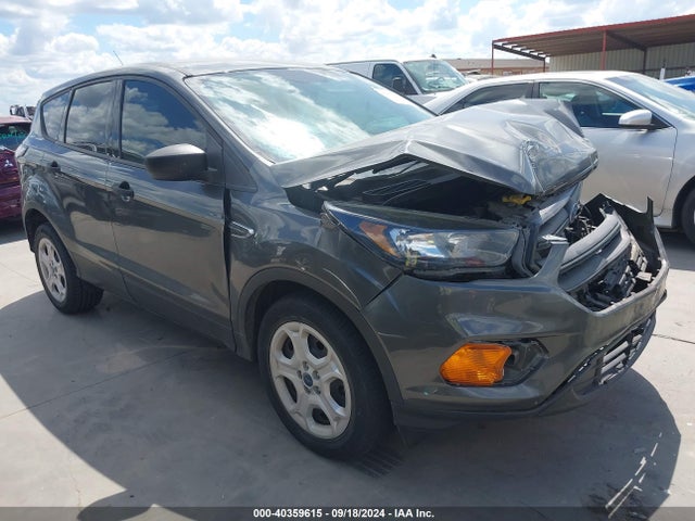 Ford ESCAPE S 2018 1FMCU0F70JUA30479 Image 1