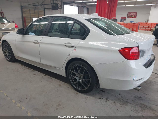 WBA3C3C56FP663860 BMW 320i Xdrive