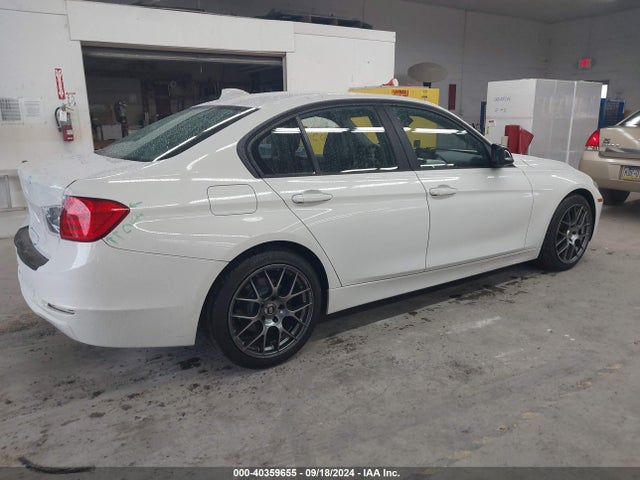 WBA3C3C56FP663860 BMW 320i Xdrive