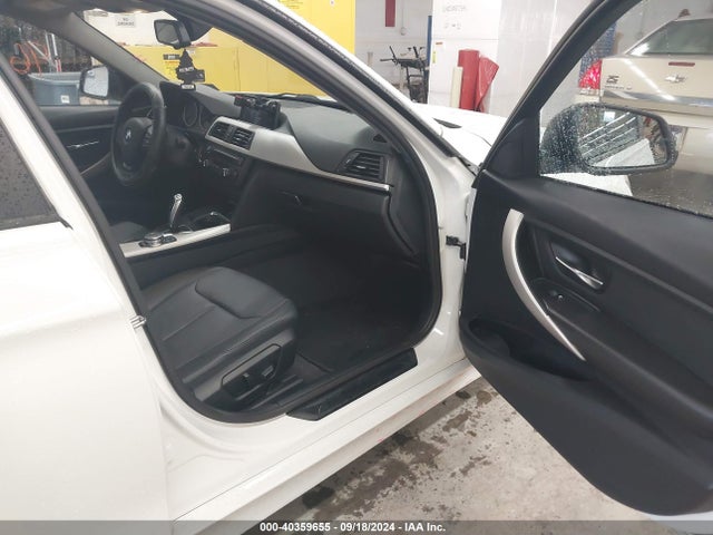 WBA3C3C56FP663860 BMW 320i Xdrive