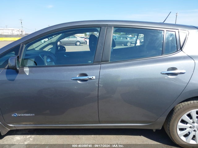 Nissan LEAF S 2017 1N4BZ0CP3HC307170 Image 14