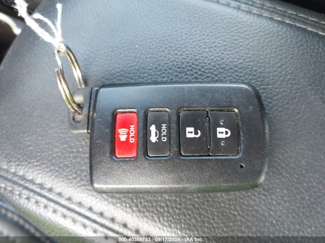 Toyota COROLLA SE 2017 5YFBURHE8HP676201 Image 11