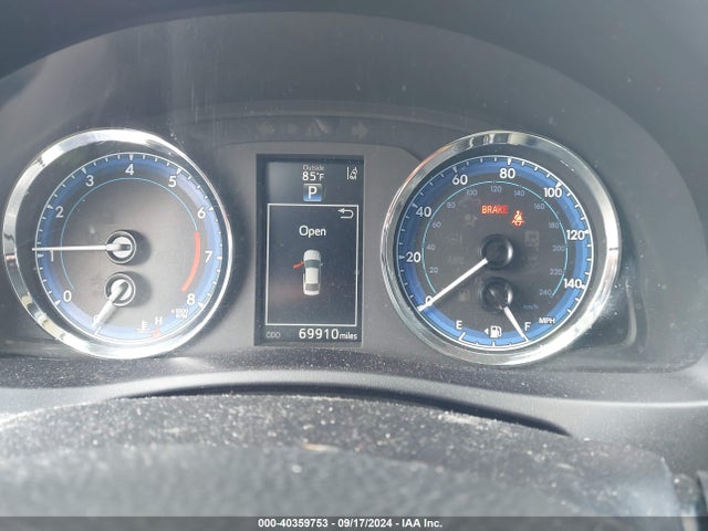 Toyota COROLLA SE 2017 5YFBURHE8HP676201 Image 7