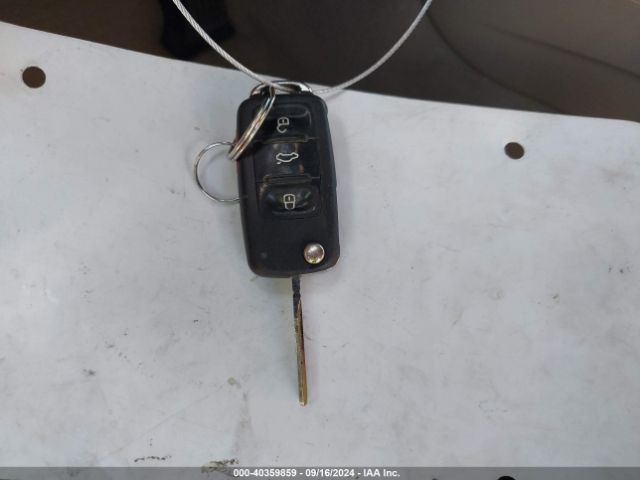 3VW517AT7FM820146 Volkswagen Beetle 1.8t
