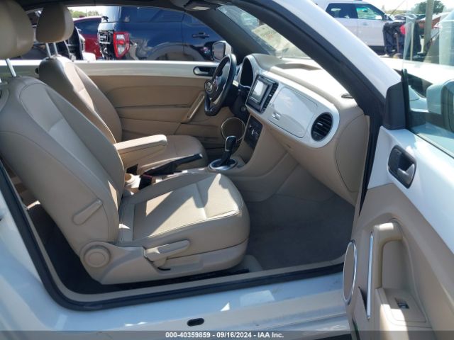 3VW517AT7FM820146 Volkswagen Beetle 1.8t