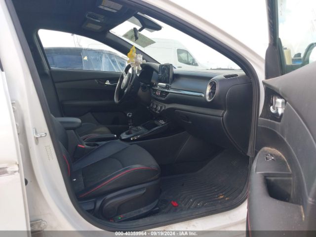3KPF44AC9ME409478 KIA Forte Gt Manual