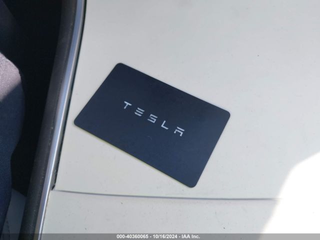 5YJ3E1EB7JF075215 Tesla Model 3 Long Range/performance