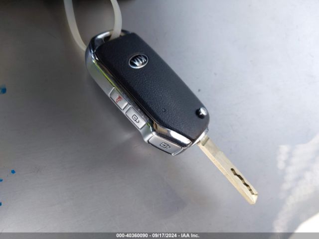 KNDEU2AA6M7173354 KIA SELTOS S