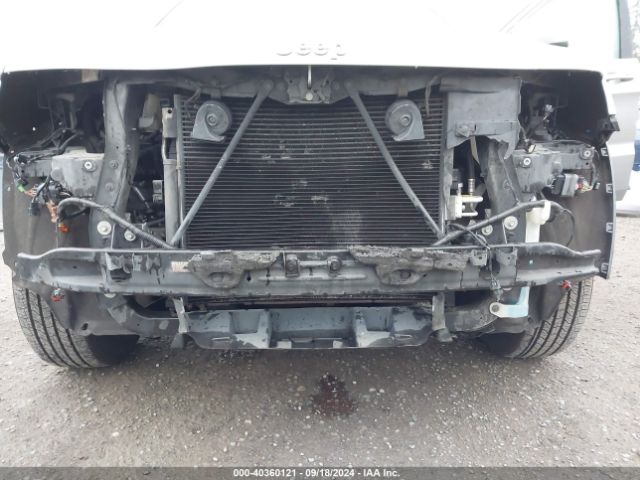 1C4RJFAG5HC807434 Jeep Grand Cherokee Laredo 4x4